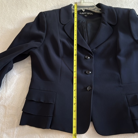 Albert Nipon skirt suit fully lined navy blue. Waist - Picture 5 of 16